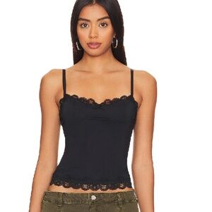 Lioness Top Model Cami